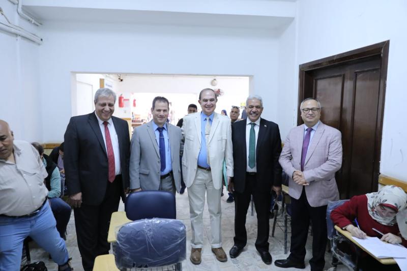 جولة نائب رئيس جامعة الأزهر 