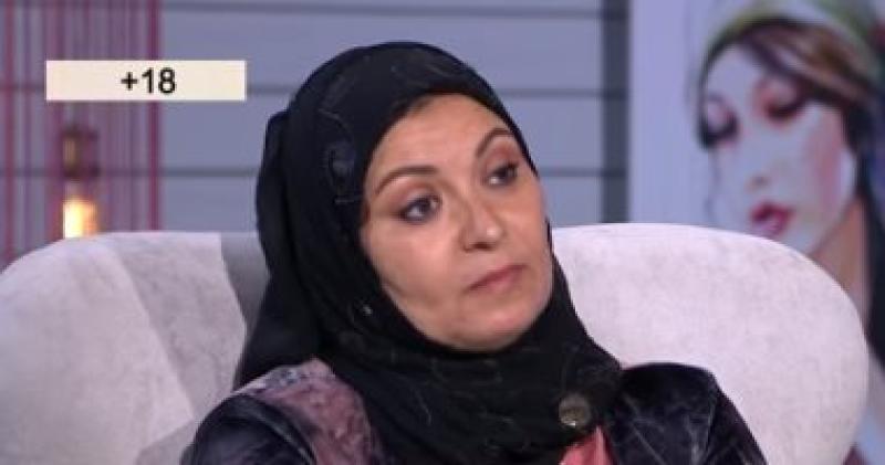  هبة قطب  