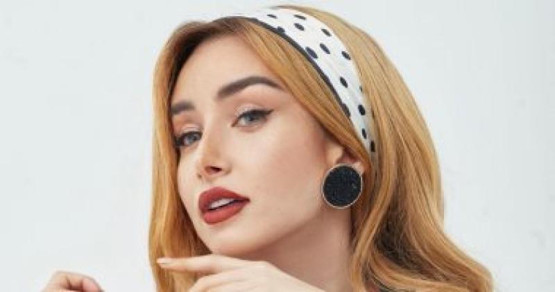 هنا الزاهد  