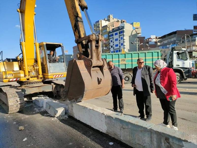 الحمادي تشرف على رفع كفاءة النظافة وتهيئة الطرق أمام مداخل ومخارج القرى بشربين 