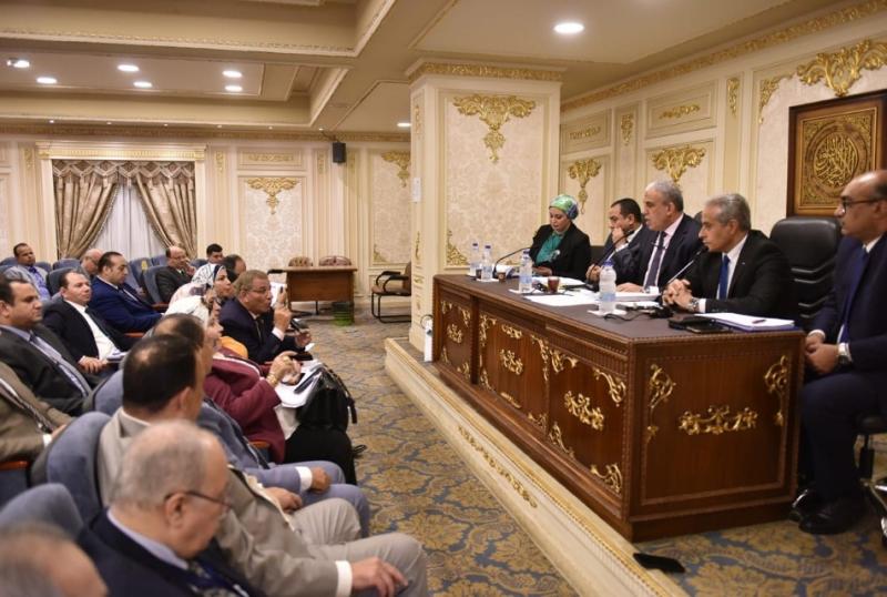 جانب من جلسة الاستماع التى عقدتها لجنة القوى العاملة بمجلس النواب