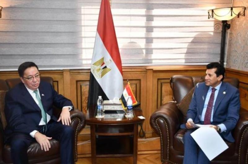 صبحي مع سفير كازاخستان