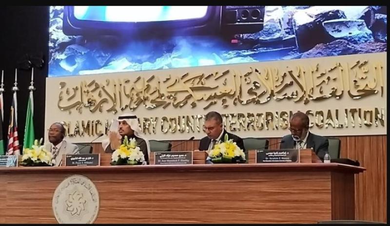 جانب من الندوة 