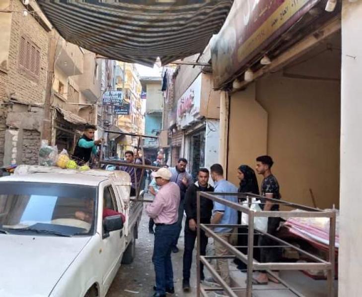 حملات لإزالة التعديات المخالفة على الأراضى الزراعية والطرق بالشرقية 