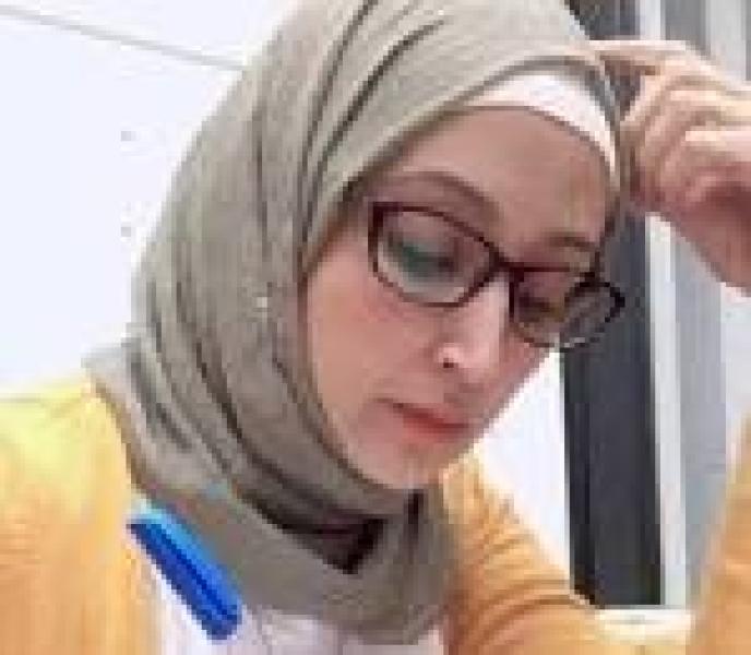 المذيعة راندا الهادي