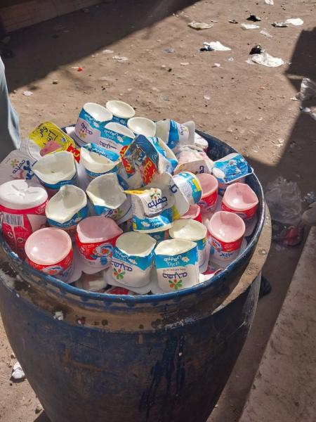  ضبط وإعدام أكثر من طن أغذية فاسدة في حملة للرقابة على الأغذية بالزقازيق
