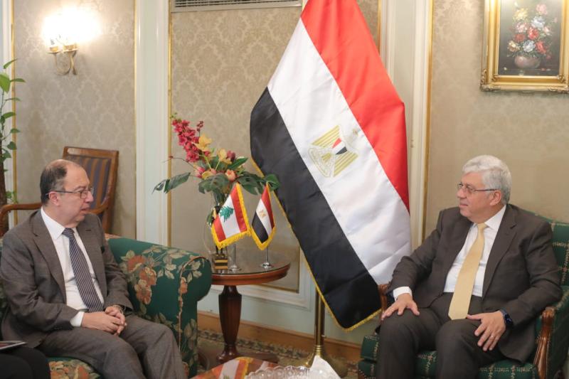 خلال اللقاء