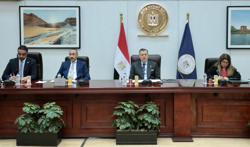 وزير السياحة