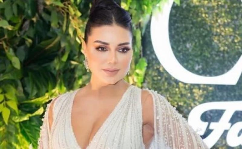 الفنانة رانيا يوسف
