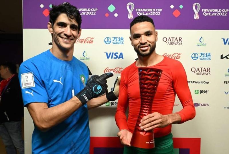 بونو يهدي جائزة رجل المباراة إلى النصيري