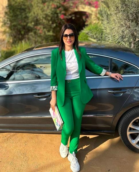 الفنانة دينا فؤاد