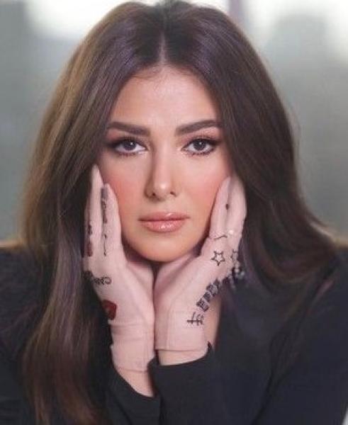 الفنانة دنيا سمير غانم 