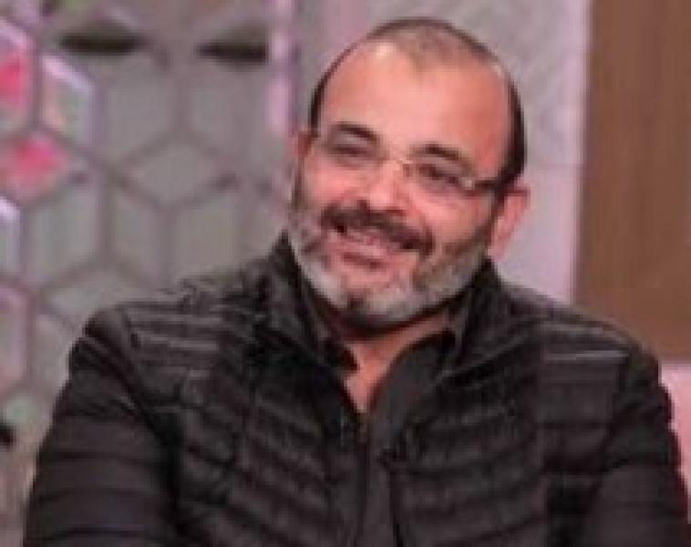 المؤلف أيمن بهجت قمر
