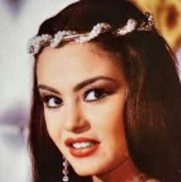 الفنانة شريهان 