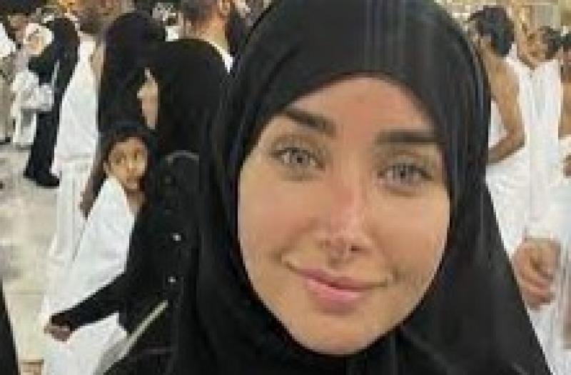 هنا الزاهد