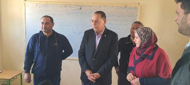 محافظ الشرقية يُفاجئ مدرسة معهد ضباط الصف للتعليم الأساسي بأبو حماد