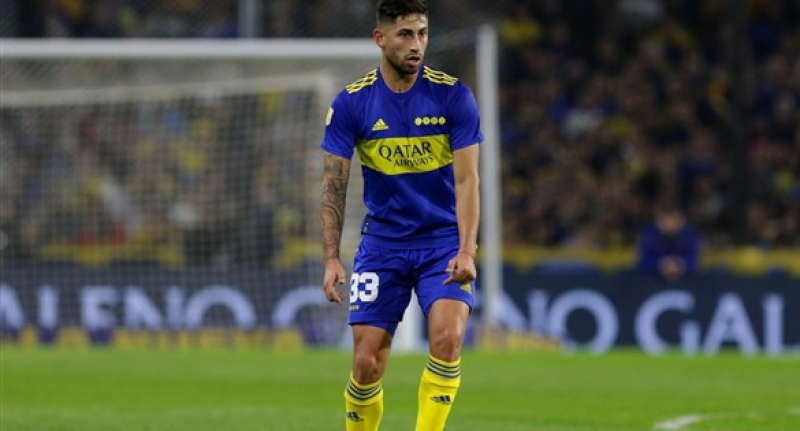 لاعب الوسط الأرجنتيني ألان فاريلا
