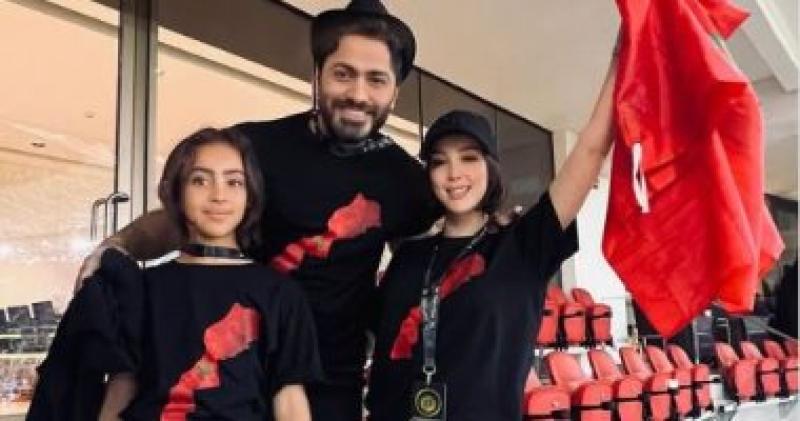 تامر حسني وزوجته وابنته