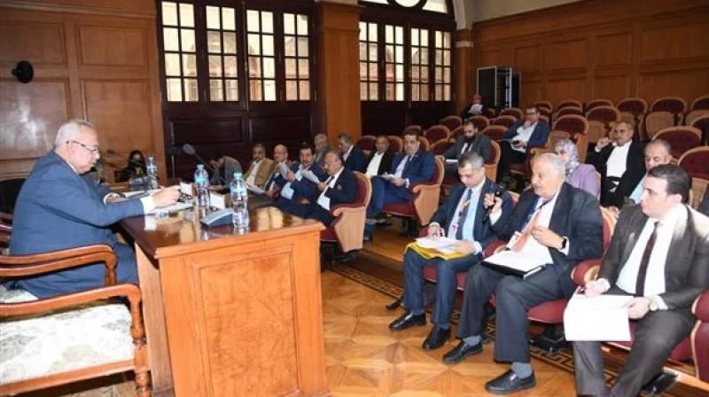 لجنة الإسكان والإدارة المحلية بمجلس الشيوخ
