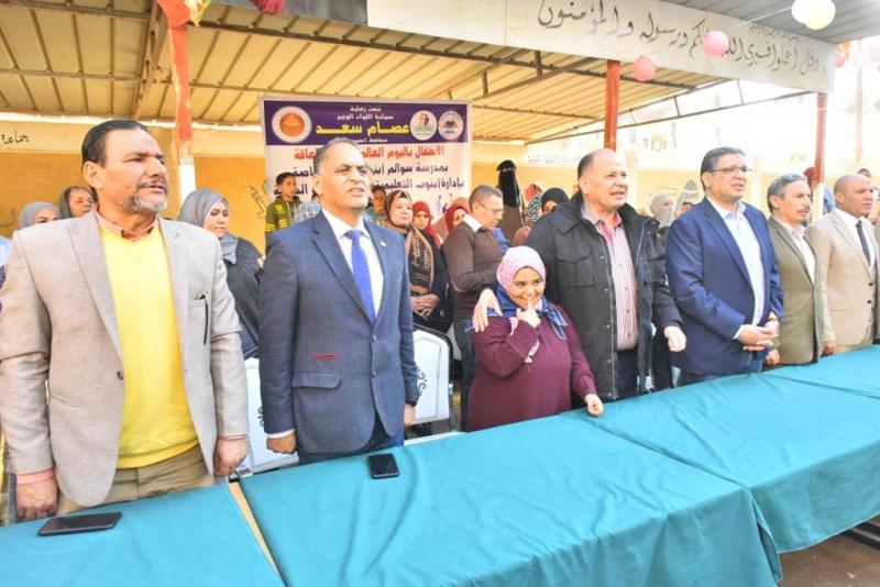محافظ أسيوط يلتقى أهالي مركز الغنايم لمناقشة سبل الاستفادة من محور كوبري طما العلوي