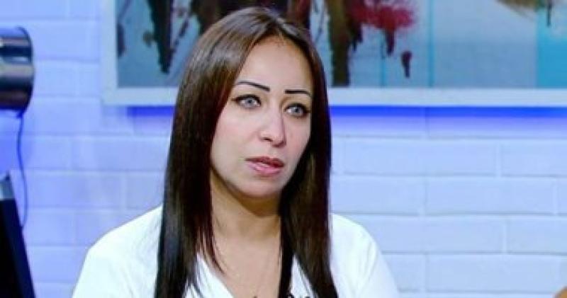 سالى عاطف