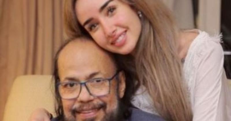    هنا الزاهد والراحل طلعت زكريا  
