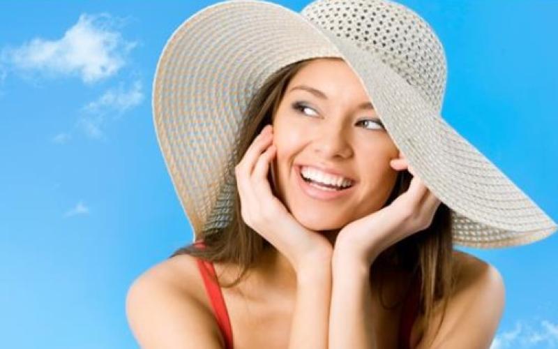 ماسك التفاح وماء الورد