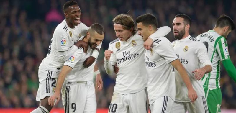 لاعبي ريال مدريد
