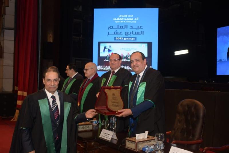 الدكتور سامى عبدالعزيز الخبير الاعلامى 