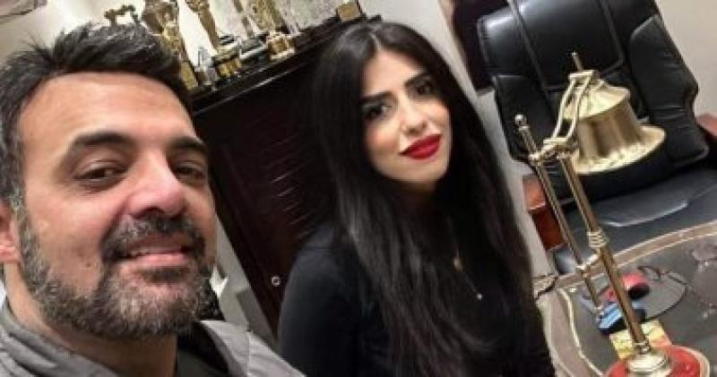 عمرو محمود ياسين ولبنى فوزى