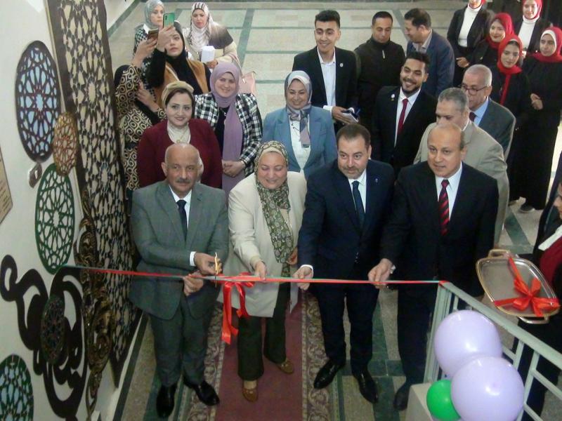 كلية التربية بجامعة الزقازيق تقدم حفلا مسرحيا للمنوعات الطلابية وتدشن مشروعا لتجميل الكلية