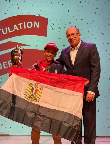 مصري  يفوز  بالمركز  الاول  