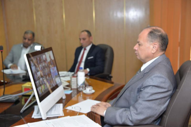 محافظ أسيوط 