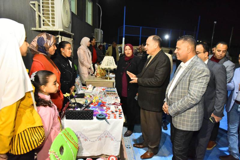 محافظ أسيوط يشهد احتفال مدرسة سمارت سيتي الدولية بمدينة أسيوط الجديدة بمناسبة العام الميلادى الجديد 2023  