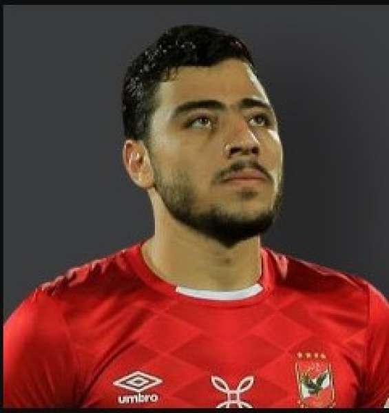  أكرم توفيق نجم النادي الأهلي