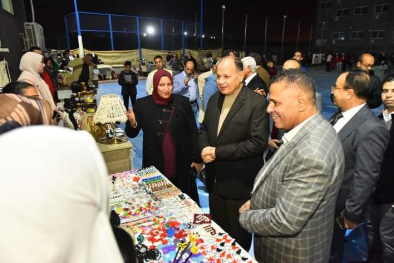 محافظ أسيوط في كرنفال  عيد  الميلاد    بسمارت سيتي الدولية  بأسيوط الجديدة 