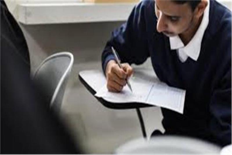 امتحانات الجامعة 