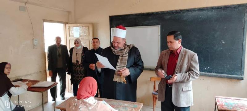 عودة يتابع امتحانات النقل بأزهر الشرقية 