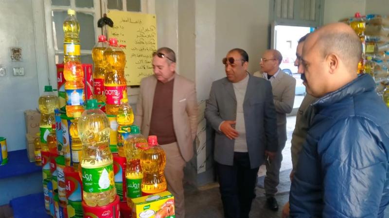 محافظ المنيا: فتح منافذ للسلع الغذائية بجميع مراكز المحافظة لضبط الأسواق والبيع بأسعار مناسبة