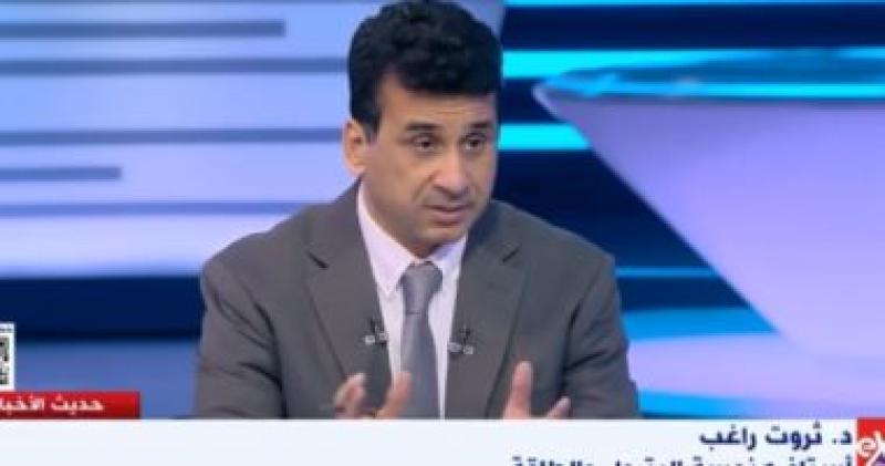 الدكتور ثروت راغب