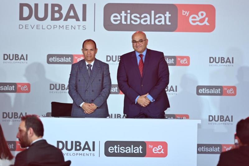 اتصالات من e توفر أحدث خدماتها التكنولوجية الذكية لمشروعات التطوير العقاري بالعاصمة الإدارية