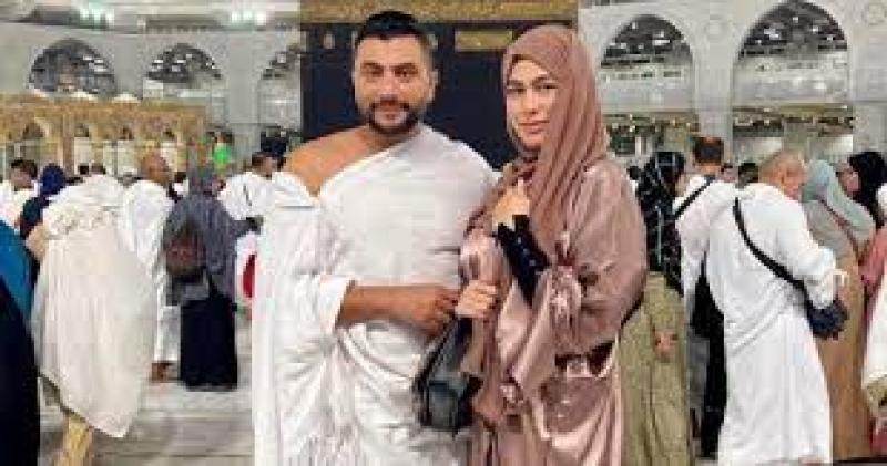   هاجر احمد  وزوجها