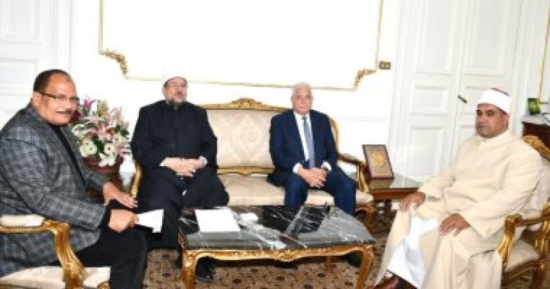 وزير الأوقاف خلال لقاء محافظ جنوب سيناء