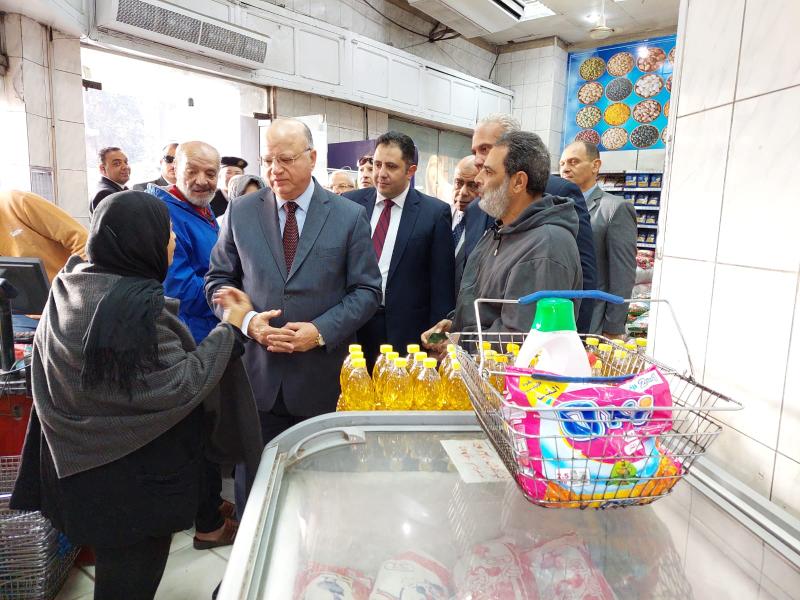 جانب من جولة محافظ القاهرة 