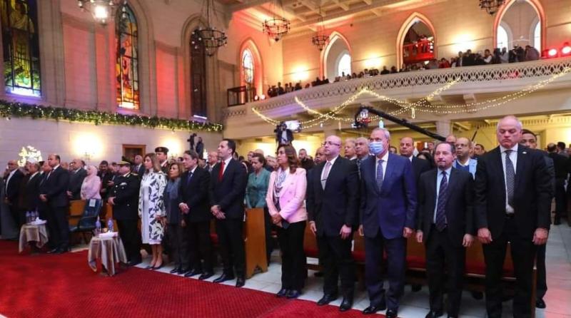 المحافظ  يهنى أبناء الطائفة الإنجيلية بعيد الميلاد المجيد  
