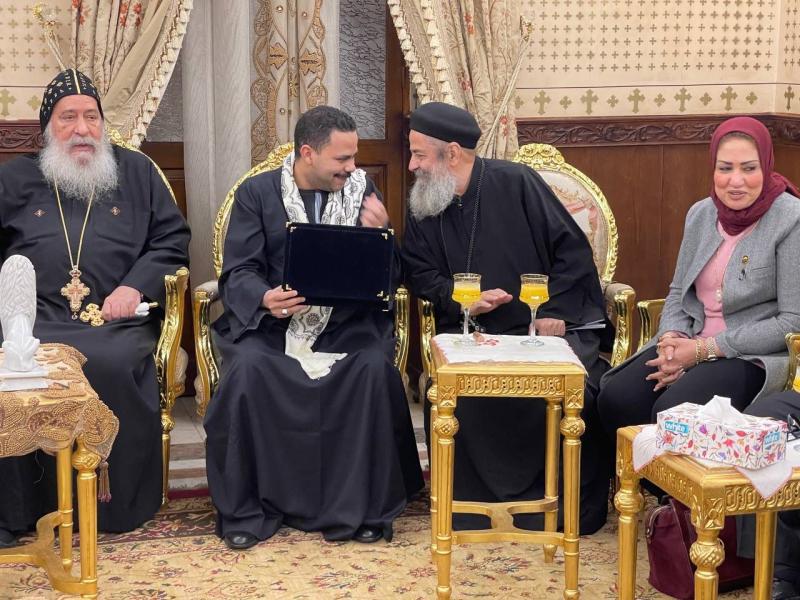 وفد برئاسة ممثل الأغلبية يهنئون مطران قنا بمناسبة عيد الميلاد المجيد
