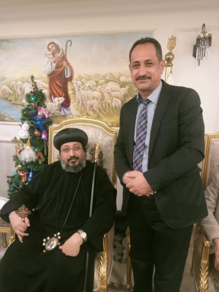 خلال تقديم التهنئة 