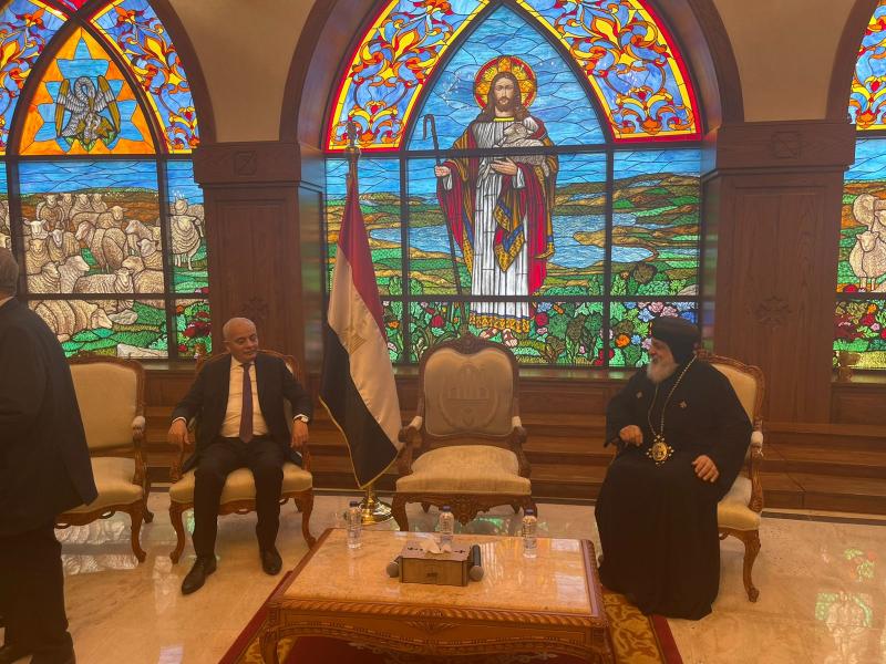 وزير التعليم يهنئ الأخوة المسيحيين بعيد الميلاد المجيد داخل الكاتدرائية
