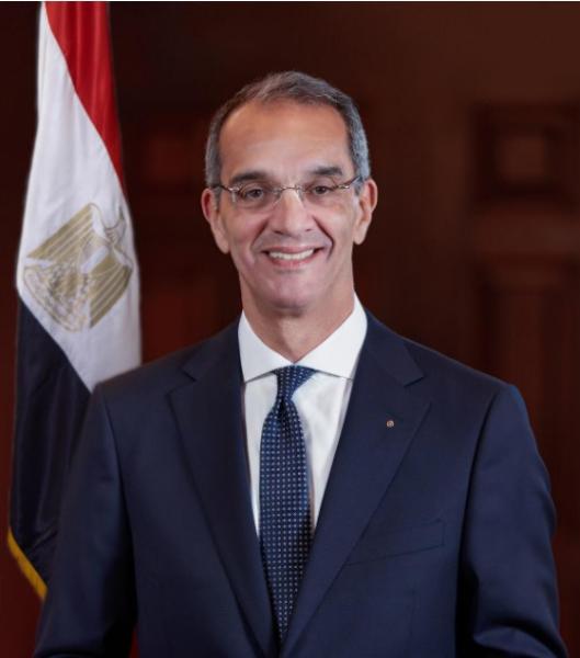 الدكتور عمرو طلعت