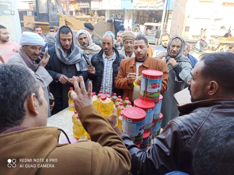 محافظ أسيوط: تكثيف الجهود لفتح منافذ متنقلة وثابتة بالمراكز والاحياء 
